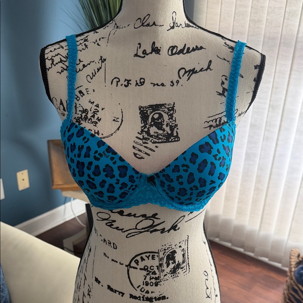 Pink Victoria’s Secret NWOTTeal Blue Leopard Print Underwire Bra